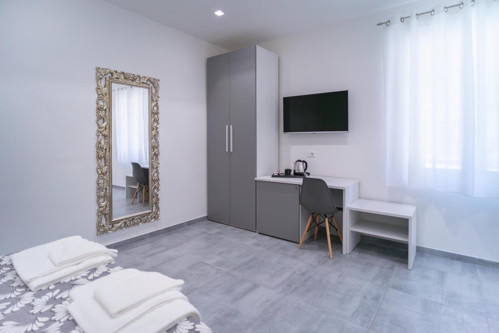 Vincent Guesthouse Scalea Bagian luar foto
