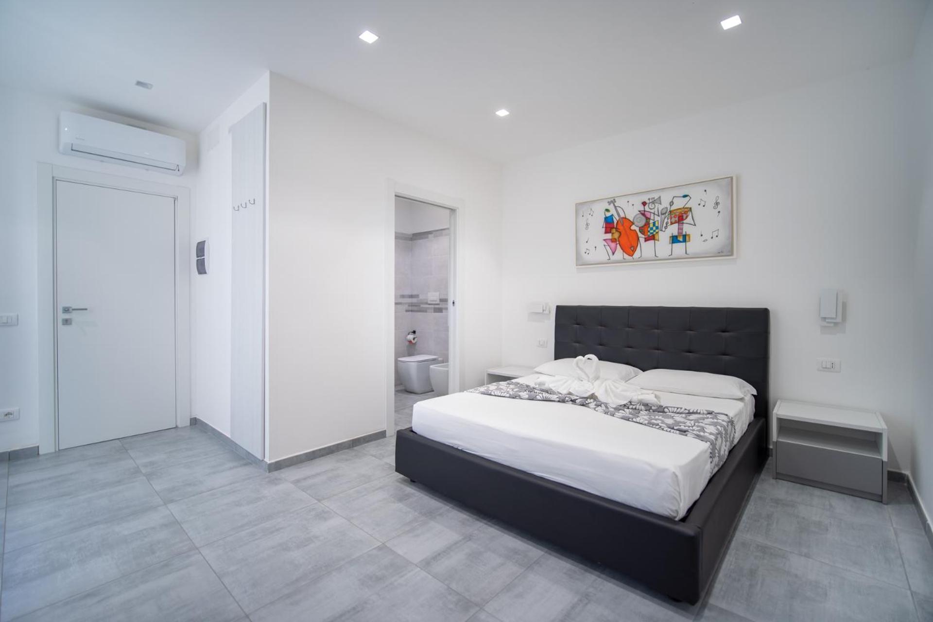 Vincent Guesthouse Scalea Bagian luar foto